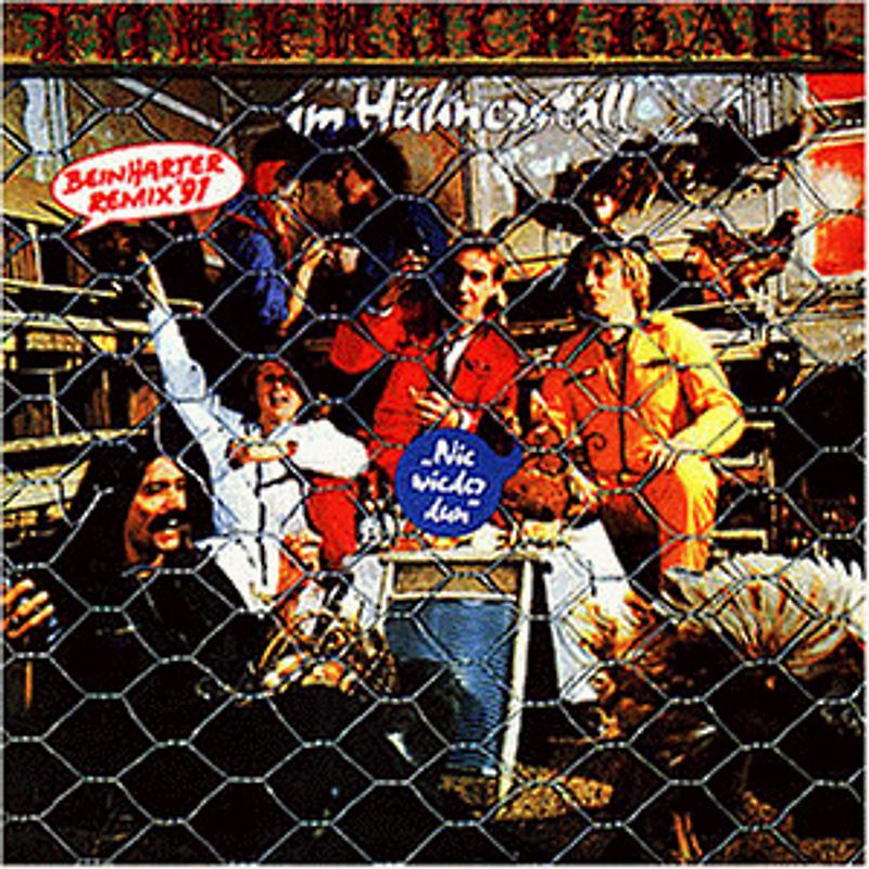 Torfrock - Torfrockball im Hühnerstall