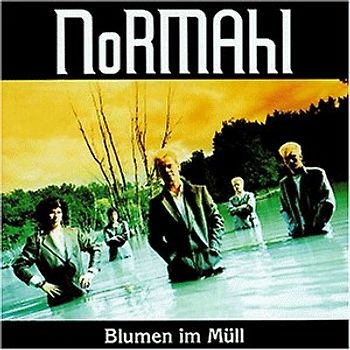 Normahl - Blumen im Müll