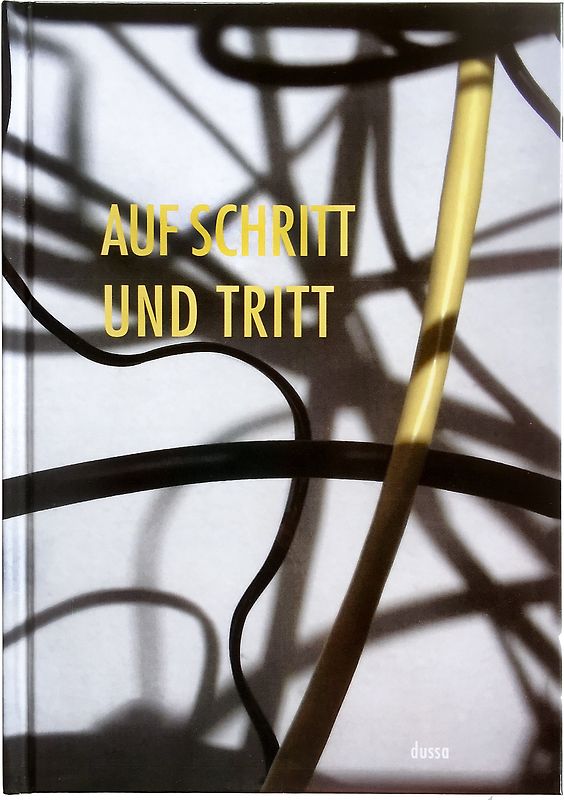 AUF SCHRITT UND TRITT