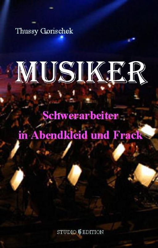 Musiker - Schwerarbeiter in Abendkleid und Frack