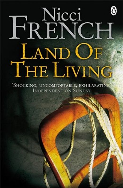 Land of the Living - Nicci French [Paperback]