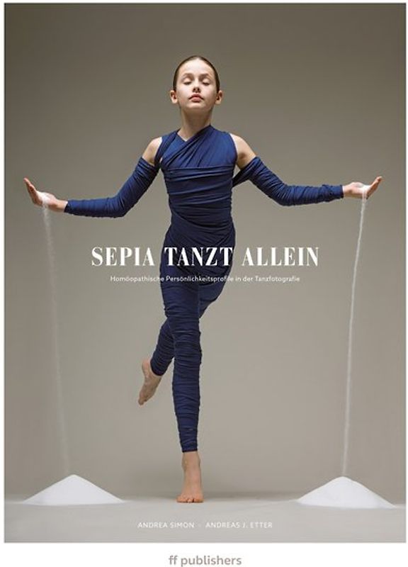 Sepia tanzt allein
