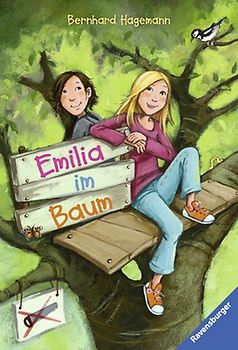 Emilia im Baum