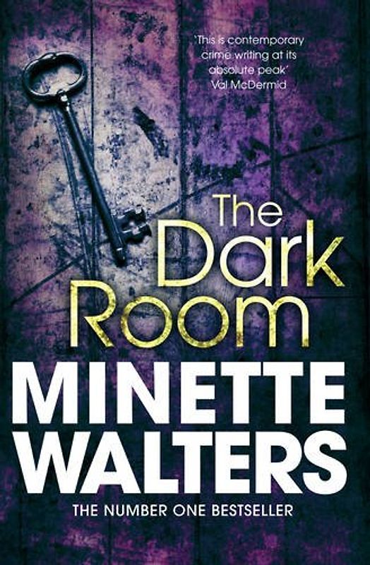 The Dark Room - Walters, Minette