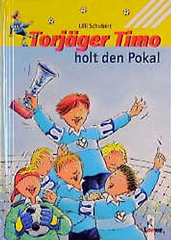 Torjäger Timo holt den Pokal