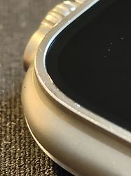 Immagine del cliente per Apple Watch Ultra 49 mm Cassa in Titanio naturale [Wi-Fi + Cellulare]