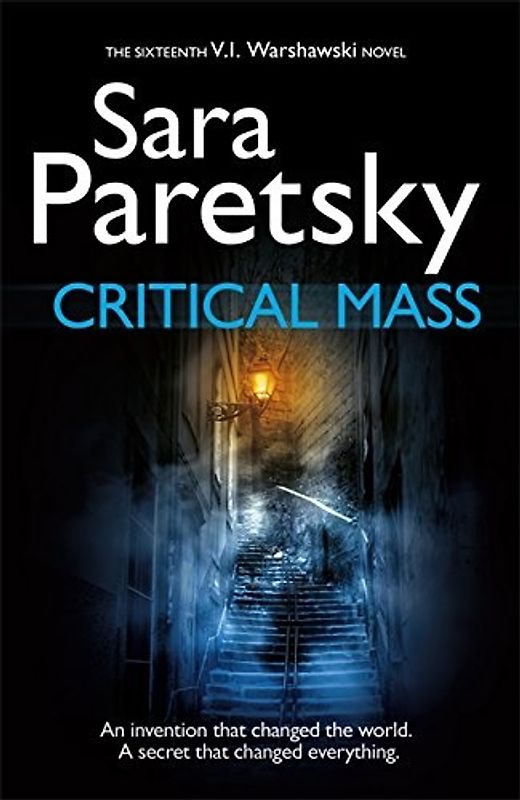 V.I. Warshawski 16: Critical Mass - Sara Paretsky [Hardcover]