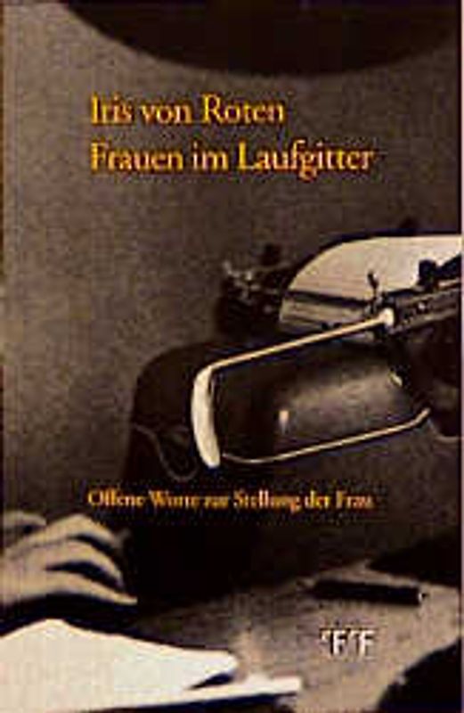 Frauen im Laufgitter
