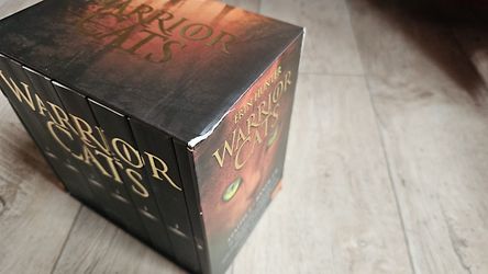 Kundenbild für Warrior Cats. Staffel I, Band 1-6 plus exklusives Short Adventure »Wolkensterns Reise«. I, Band 1-6 mit exklusivem Short-Adventure