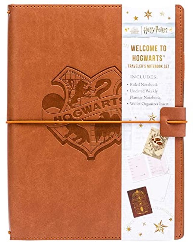 Harry Potter: Welcome To Hogwarts Traveler's Notebook Set: (Refillable Notebook)