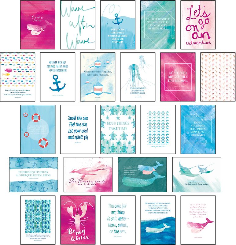 Postkarten Set „Sand & Sea“ – 25 hochwertige Postkarten mit sommerlichen Motiven sowie inspirierenden und motivierenden Sprüchen & Zitaten zum Dekorieren oder Verschicken. Von Hand designte Spruchkarten Sommer, Sonne, Strand & Meer