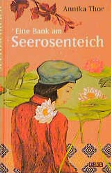 Eine Bank am Seerosenteich