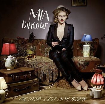 Mia Diekow - Die Logik Liegt am Boden