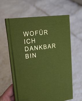 Dankbarkeitstagebuch Wofür Ich Dankbar Bin grün: A5 Tagebuch Leinen für Erfolg & Achtsamkeit Muttertag | Geschenk | Weihnachten