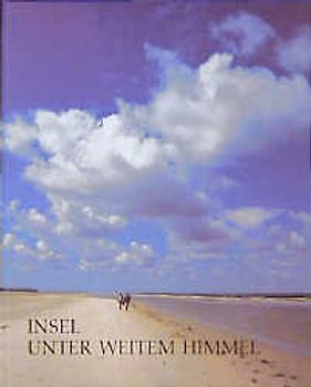 Insel unter weitem Himmel