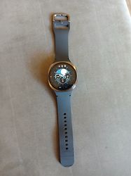Kundenbild für Samsung Galaxy Watch8 40 mm Aluminiumgehäuse graphite am Sport Band S/M graphite [Wi-Fi + 4G]