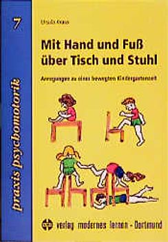Mit Hand und Fuss über Tisch und Stuhl
