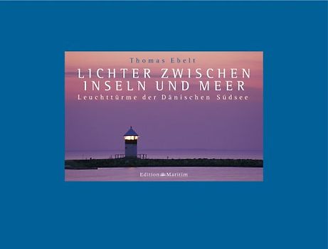 Lichter zwischen Inseln und Meer