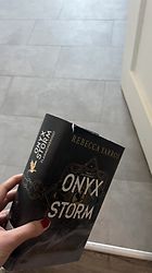 Kundenbild für Onyx Storm – Flammengeküsst