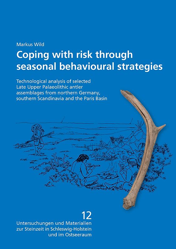 Coping with risk through seasonal behavioral strategies