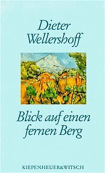 Blick auf einen fernen Berg