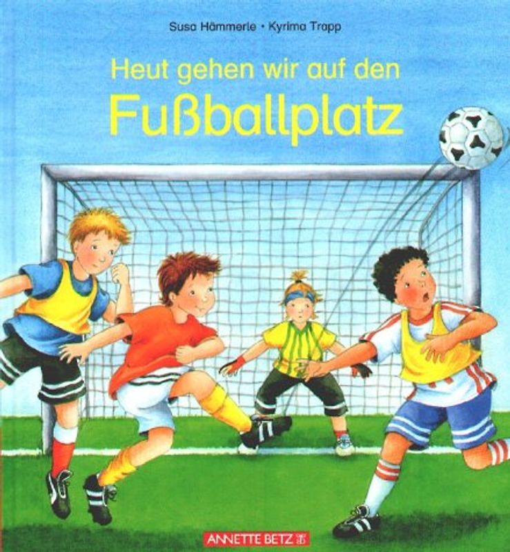 Heute gehen wir zum Fussballplatz