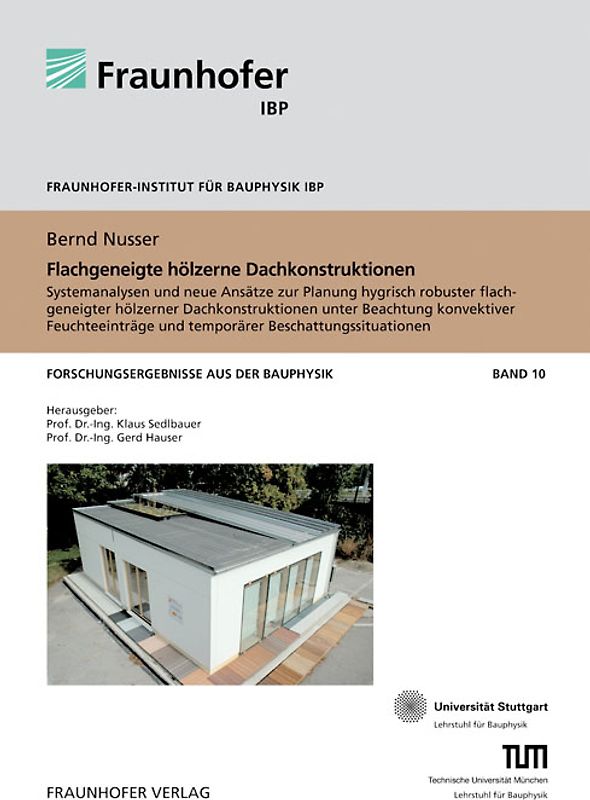 Flachgeneigte hölzerne Dachkonstruktionen.