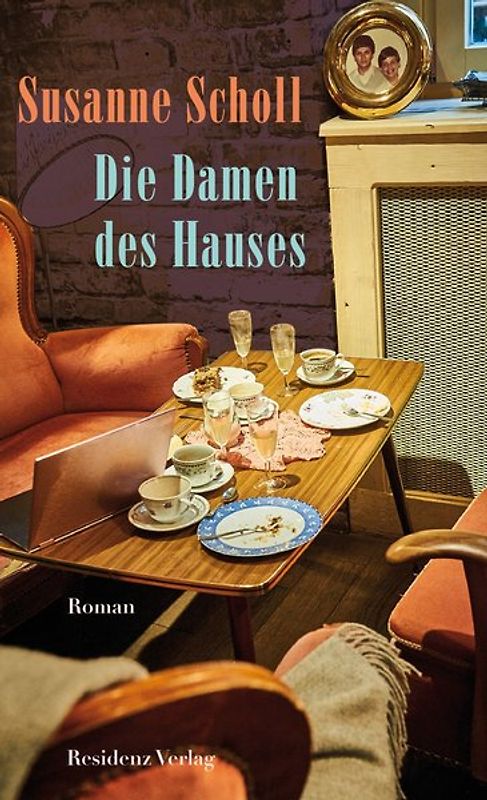 Die Damen des Hauses