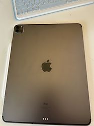 Image client pour Apple iPad Pro 12,9" 256 Go [Wifi + Cellular, modèle 2020] gris sidéral