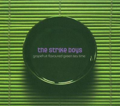the Strike Boys - Grapefruit Flavoured Green Tea