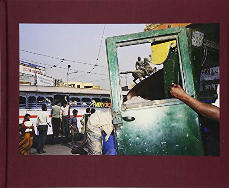 Raghubir Singh: Modernism on the Ganges (Fashion Studies)