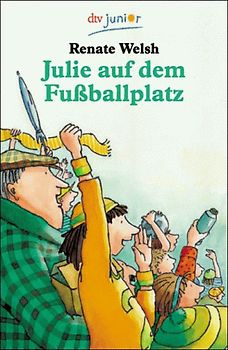 Julie auf dem Fussballplatz