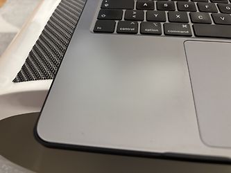 Image client pour Apple MacBook Pro CTO mit Touch Bar und Touch ID 13.3" (True Tone Retina Display) 2.3 GHz Intel Core i7 16 GB RAM 512 GB SSD [Mid 2020] space grau