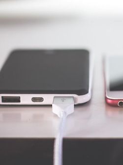 Lebensdauer Handy Akku: So schonst du deinen Akku