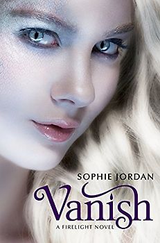 Vanish: A Firelight Novel (Firelight (Hardcover - Trilogy)) - Sophie Jordan