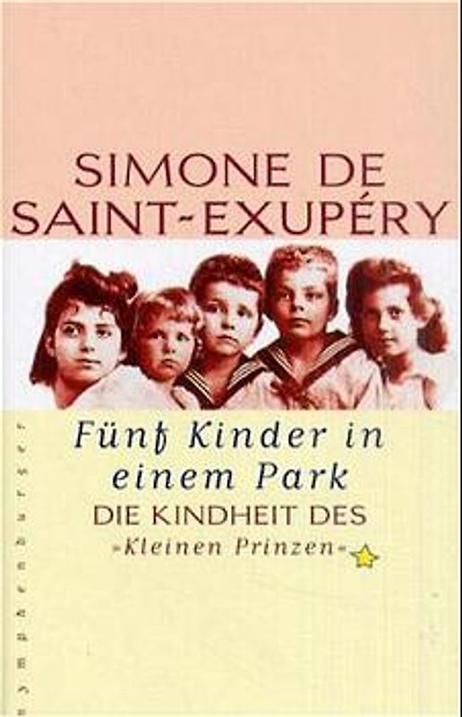 Fünf Kinder in einem Park