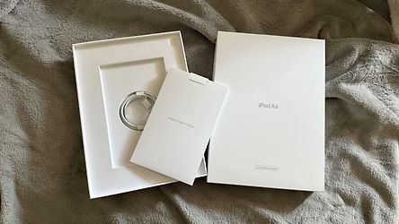 Image client pour Apple iPad Air 5 10,9" 64 Go [Wi-Fi] mauve