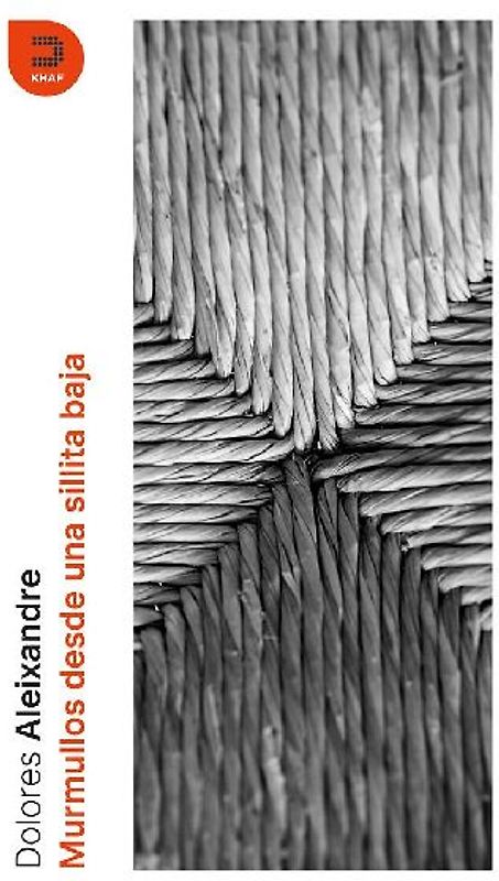 Murmullos desde una sillita baja