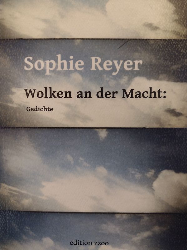 Wolken an der Macht