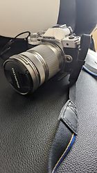 Image client pour Olympus M.Zuiko Digital 40-150 mm F4.0-5.6 ED R 58 mm Objectif (adapté à Micro Four Thirds) argent