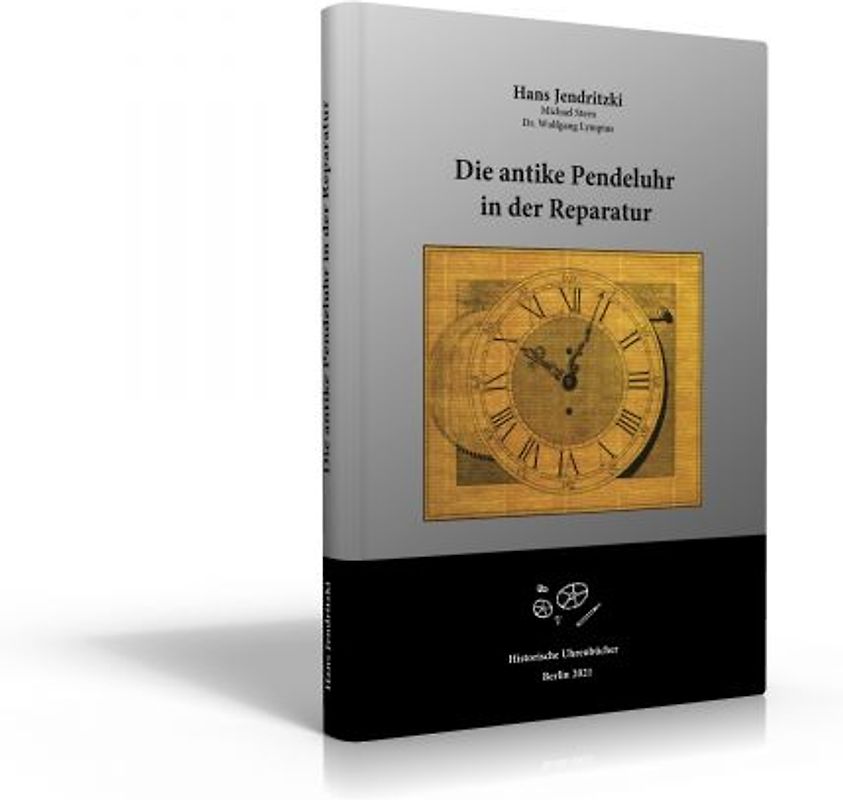 Die antike Pendeluhr in der Reparatur