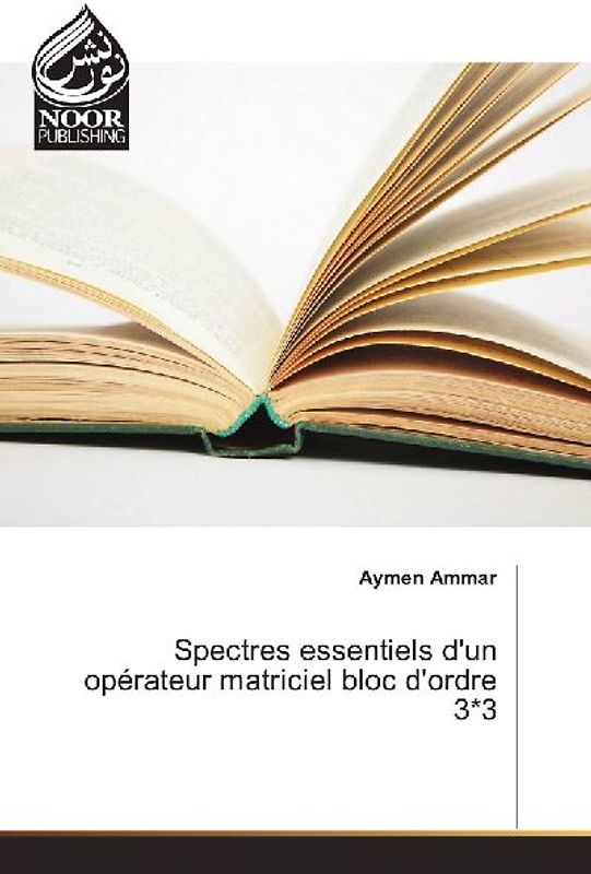 Spectres essentiels d'un opérateur matriciel bloc d'ordre 3*3