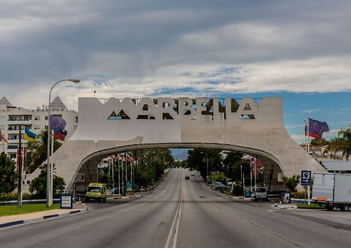 Marbella - die Stadt der Schönen und Reichen hat viele Gesichter (Posterbuch DIN A3 quer)