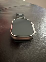 Image client pour Apple Watch Ultra 2 49 mm Boîtier titane naturel [Wi-Fi + Cellulaire]