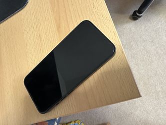 Image client pour Apple iPhone 14 128 Go minuit