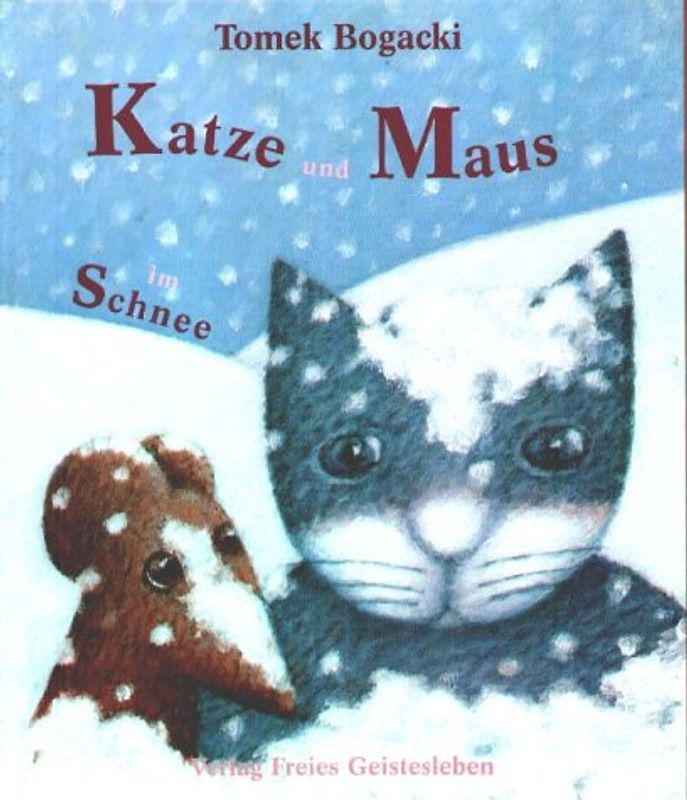 Katze und Maus im Schnee