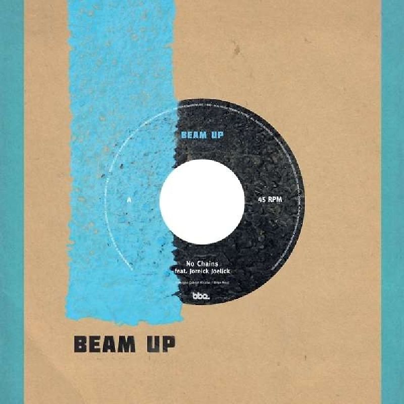 7-No Chains B/W Travelling