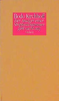 Der Ansager einer Stripteasenummer gibt nicht auf