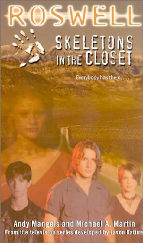 Skeletons in the Closet (Roswell (Simon Pulse))