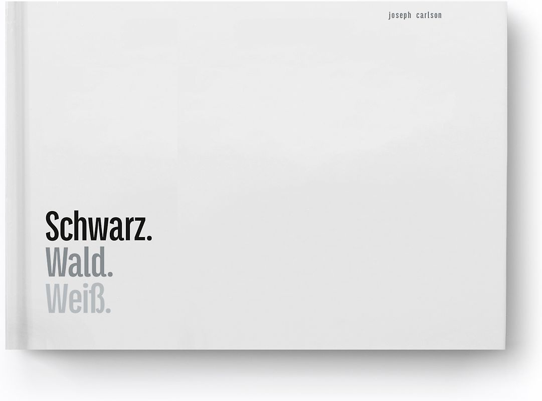 Schwarz. Wald. Weiß.